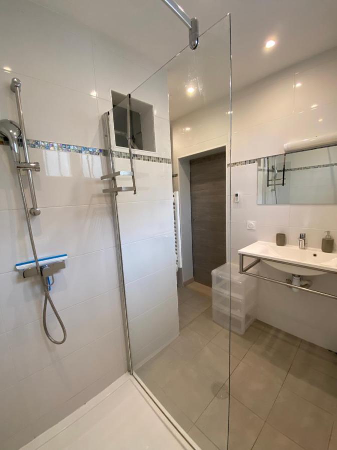 Toul Appartement Entier Avec Parking Prive Au Calme Cosy A Etage Avec Balcon Exterior photo